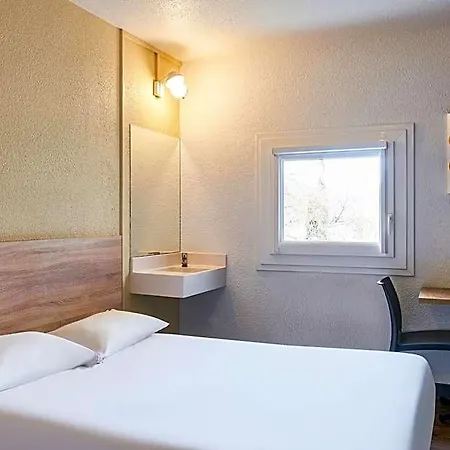 Hotel Hotelf1 Lyon Sud Oullins