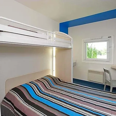 Hotelf1 Lyon Sud Уллен